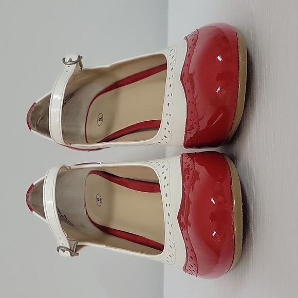 ARCHIE'S 1950 Style Red and white Vintage Heels - Picture 8 of 17